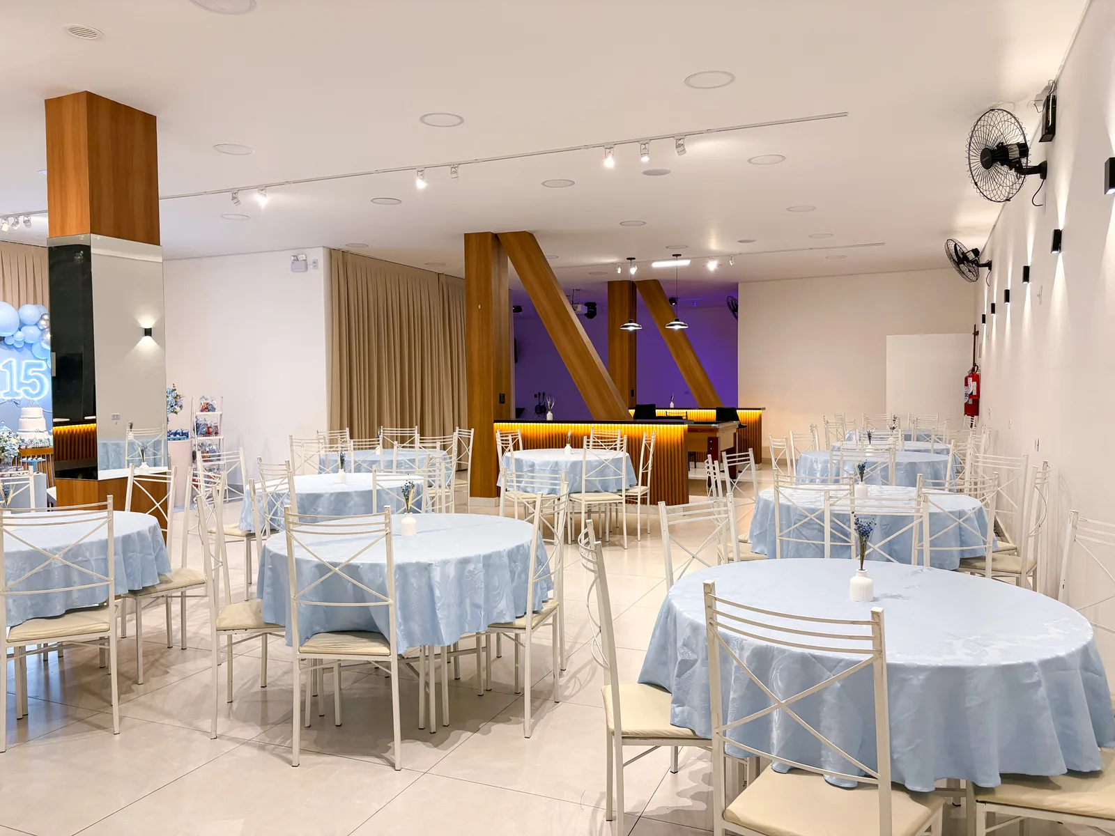 Salão do Espaço NIX montado para evento